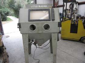 Lb4042-3 Blast-it-all Cabinet Sandblaster