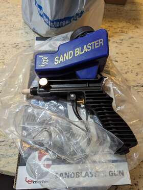 As118-3 Le Lematec Sandblaster Gun Kit For Wet And Dry Blasting Used