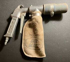 T-0193 Trumans Vintage Inc. Inch San Blast Sandblasting Gun With Bag #t-0193 - Canfield Oh