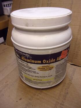 65885 United Abrasive Incorporated Aluminum Oxide 5 Lbs - 220 Grit Medium Blast Cabinet Media Tough