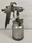 Vintage Devilbiss Gun Paint / Sprayer Type. Fixed Price $84.95.