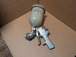 Devilbiss GFG-516 Professional Spray Gun Used. Fixed Price $75.00.