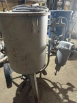Pot Clemco / Sandblaster Portable - Pato Sandblastear. Fixed Price $1500.00.